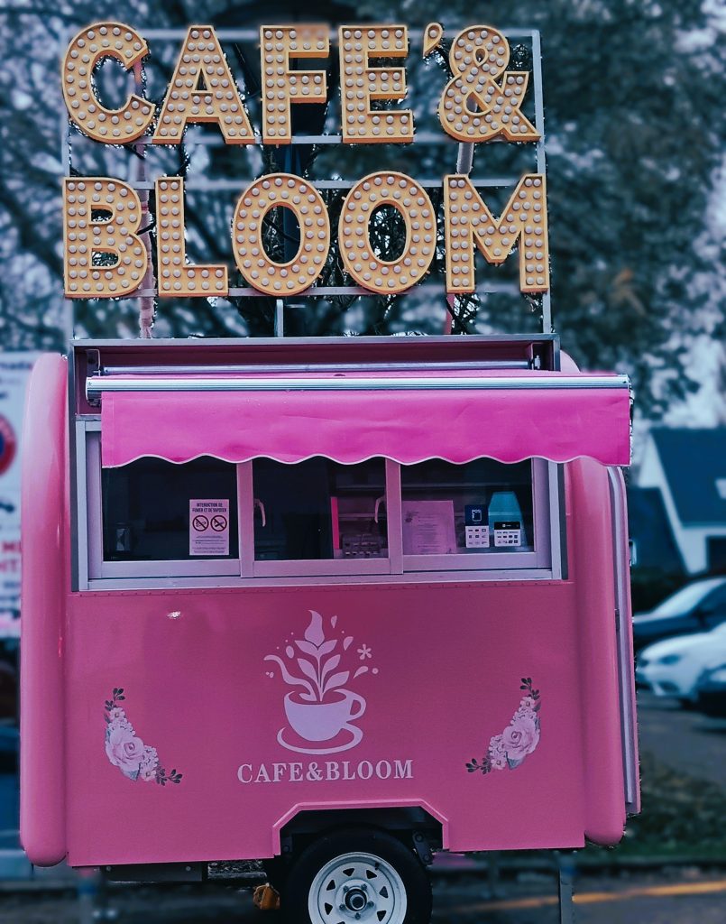 foodtruck cafe and bloom